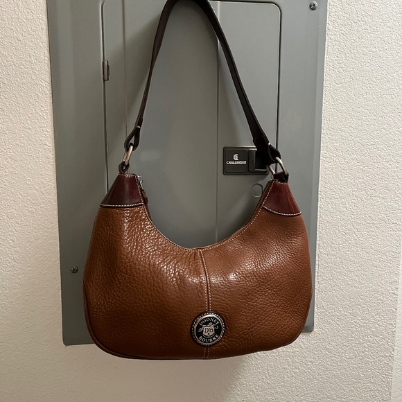 Dooney and Bourke all weather leather shoulder bag - Picture 1 of 7
